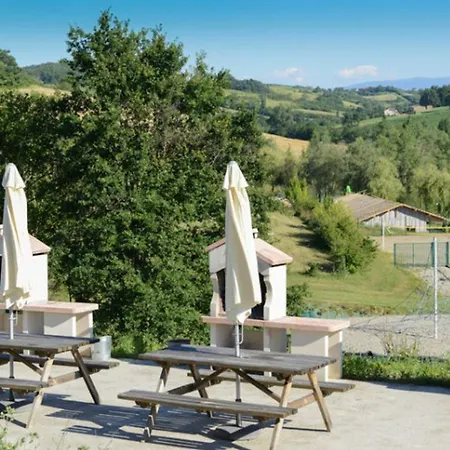 Maison Familiale Avec Terrasse, 6 Personnes - Api-1-52-1372 *