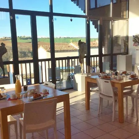 Maison Familiale Avec Terrasse, 6 Personnes - Api-1-52-1372 * Carla-Bayle