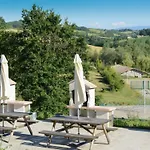 Maison Familiale Avec Terrasse, 6 Personnes - Api-1-52-1372 *