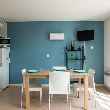 Maison Familiale Avec Terrasse, 6 Personnes - Api-1-52-1372 Camping Carla-Bayle