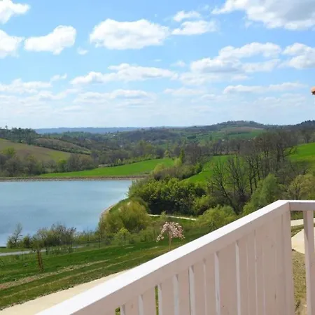 캠프장 Maison Familiale Avec Terrasse, 6 Personnes - Api-1-52-1372 *